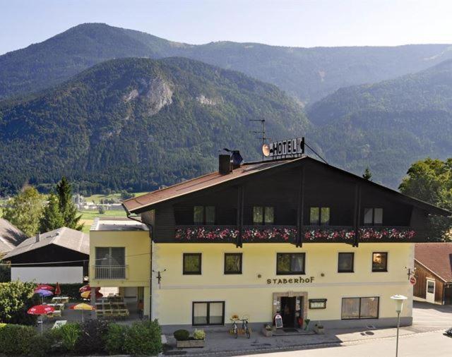 Dorfgasthof Hotel Staberhof Kellerberg Exterior foto